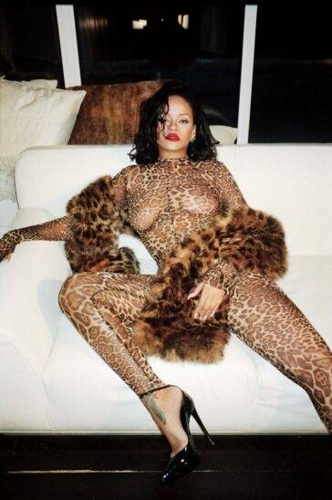 Rihanna Nude Modeling Photoshoot Set Leaked - Barbados on modelfansclub.com