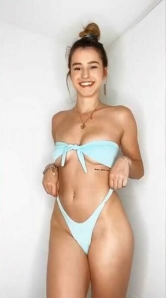 Lea Elui Deleted Bikini Try On photo Leaked - France on modelfansclub.com