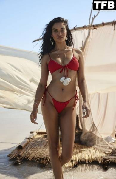 Shanina Shaik is the Face of Seafolly 19s 1CChase the Sun 1D Campaign on modelfansclub.com