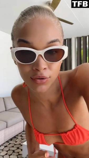 Jasmine Sanders Shows Off Her Sexy Bikini Body (10 Photos + Video) on modelfansclub.com
