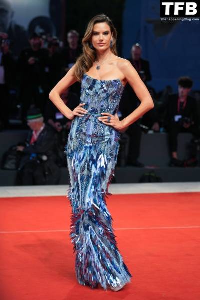 Alessandra Ambrosio Displays Her Cleavage at the 79th Venice International Film Festival on modelfansclub.com