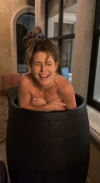 Amanda Cerny Nude Bath Dunking Video Leaked on modelfansclub.com