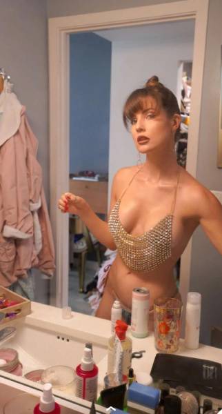 Amanda Cerny Nude Pearl Lingerie OnlyFans Set Leaked on modelfansclub.com