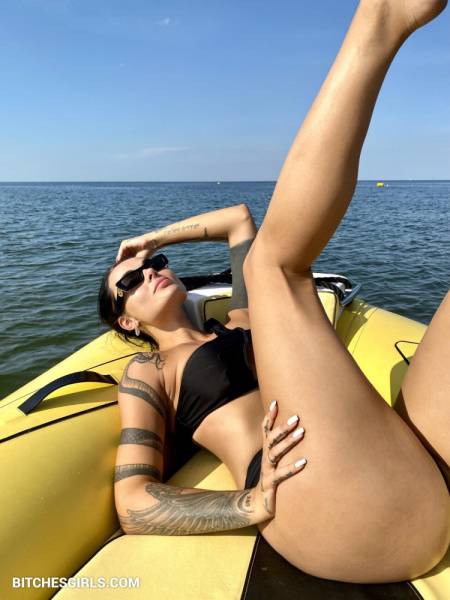 Zusjeofficial Instagram Nude Influencer - Zusje Leaked Nudes on modelfansclub.com