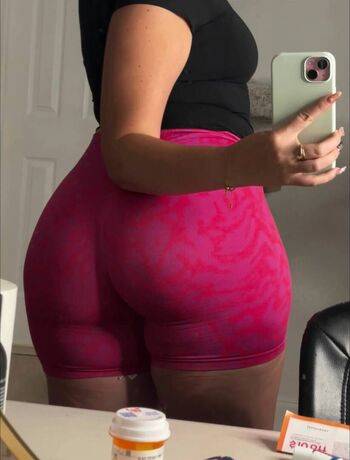 Emely Hernandez / emely.08 / emelylhernandez / reallyemely Leaked Nude OnlyFans on modelfansclub.com