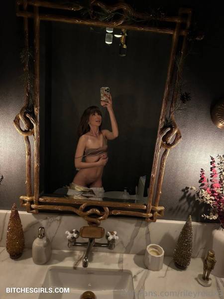 Riley Reid Petite Nude Girl - Therileyreid Onlyfans Leaked Naked Video on modelfansclub.com