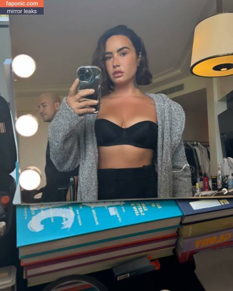 Demi Lovato aka ddlovato Nude Leaks OnlyFans on modelfansclub.com