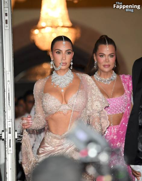 Kim Kardashian & Khloe Kardashian Look Sexy at Anant Ambani’s Wedding (22 Photos) on modelfansclub.com