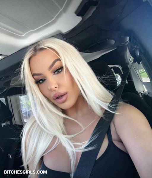 Tana Mongeau - Tanamongeau Onlyfans Leaked Nudes on modelfansclub.com