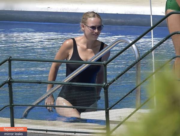 CaroWozniacki aka Caroline Wozniacki Nude Leaks on modelfansclub.com