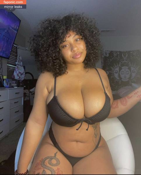 Jasmyn Aaliyah aka jjuicyjasss aka milkmamijas Nude Leaks OnlyFans on modelfansclub.com