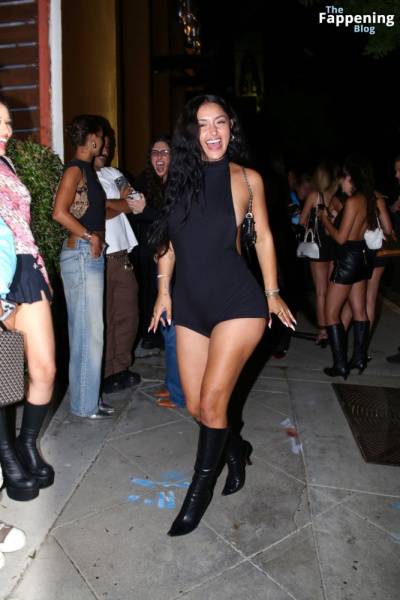 Leah Kateb Shows Off Her Sideboob in WeHo (23 Photos) - Usa - county Love on modelfansclub.com